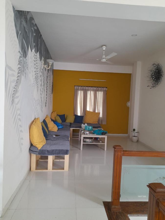 Hostel Nomads Nest Hyderabad Exterior foto