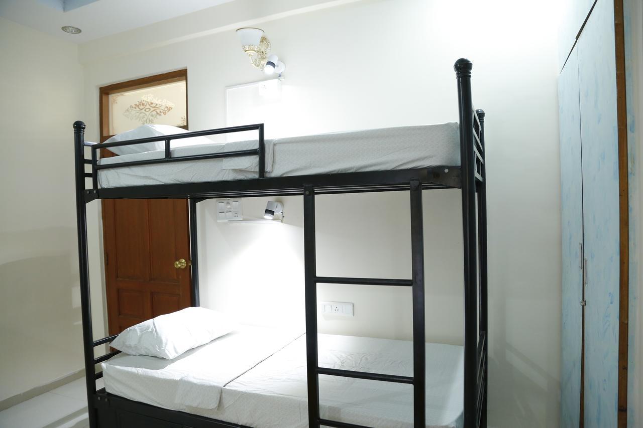 Hostel Nomads Nest Hyderabad Exterior foto