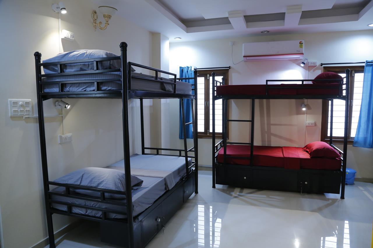 Hostel Nomads Nest Hyderabad Exterior foto